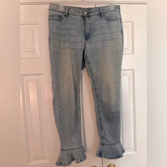 NWOT  Ivanka Trump sculpting Jean, mid rise skinny ankle, with ruffle bottom - Picture 1 of 3